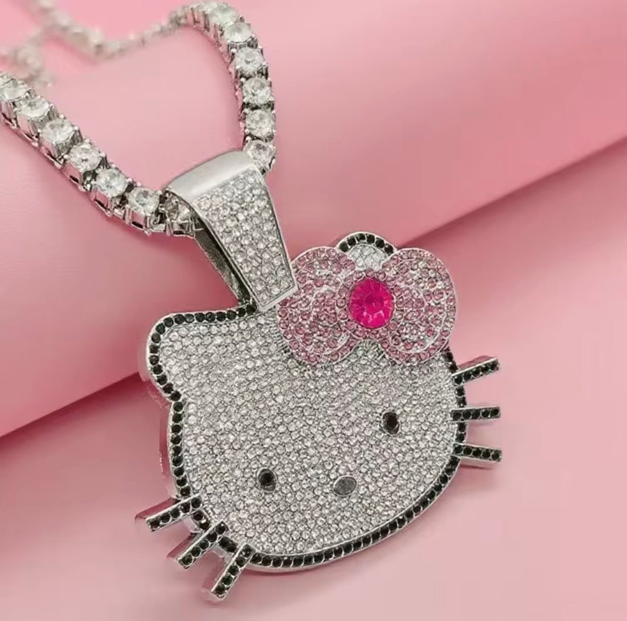 Hello kitty bow chain